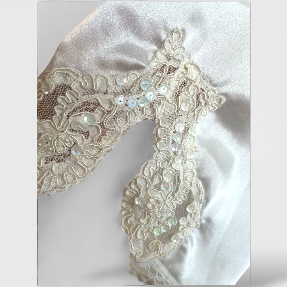 Vintage Victoria's Secret Bridal Robe Dressing Gown with lace sequins - Picture 6 of 11